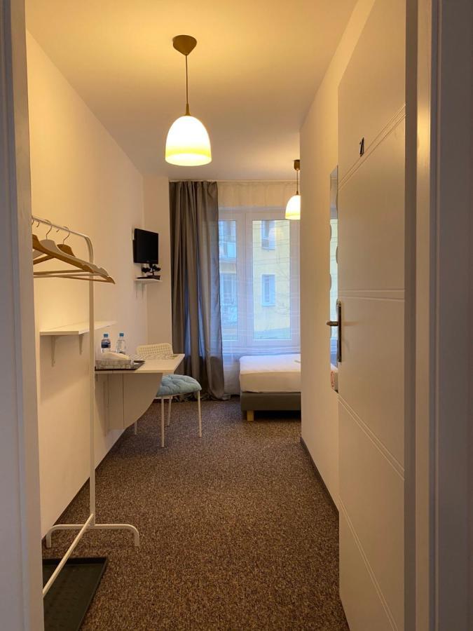 Pastel Guest Rooms Varsavia Esterno foto