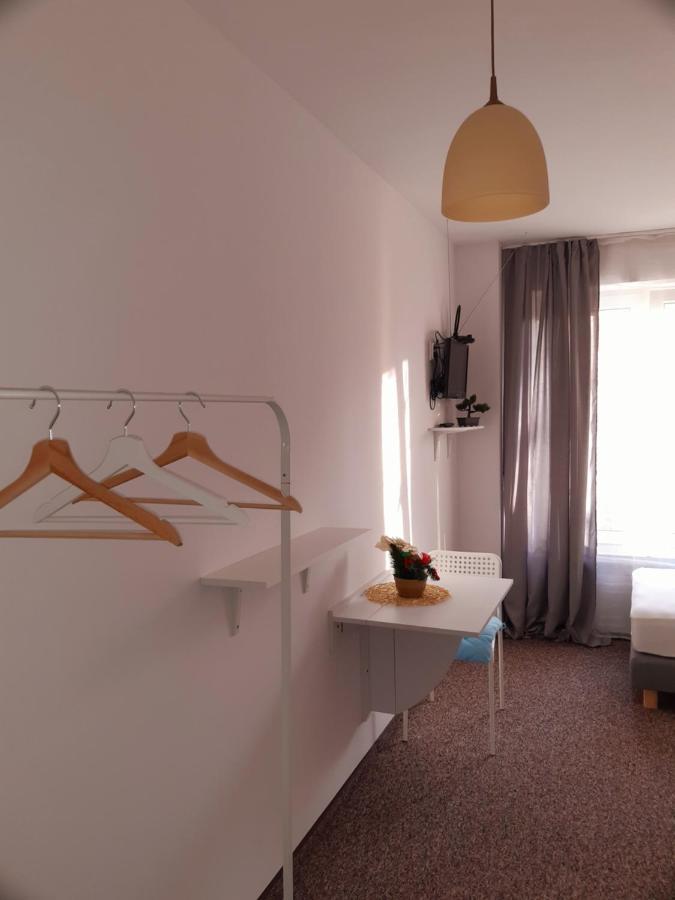 Pastel Guest Rooms Varsavia Esterno foto