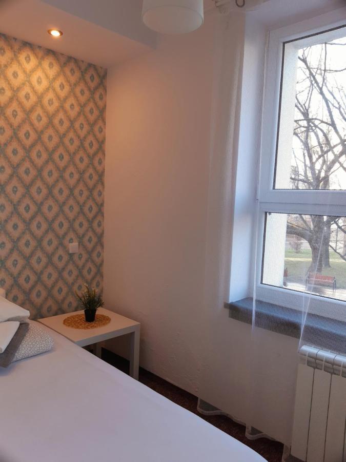 Pastel Guest Rooms Varsavia Esterno foto