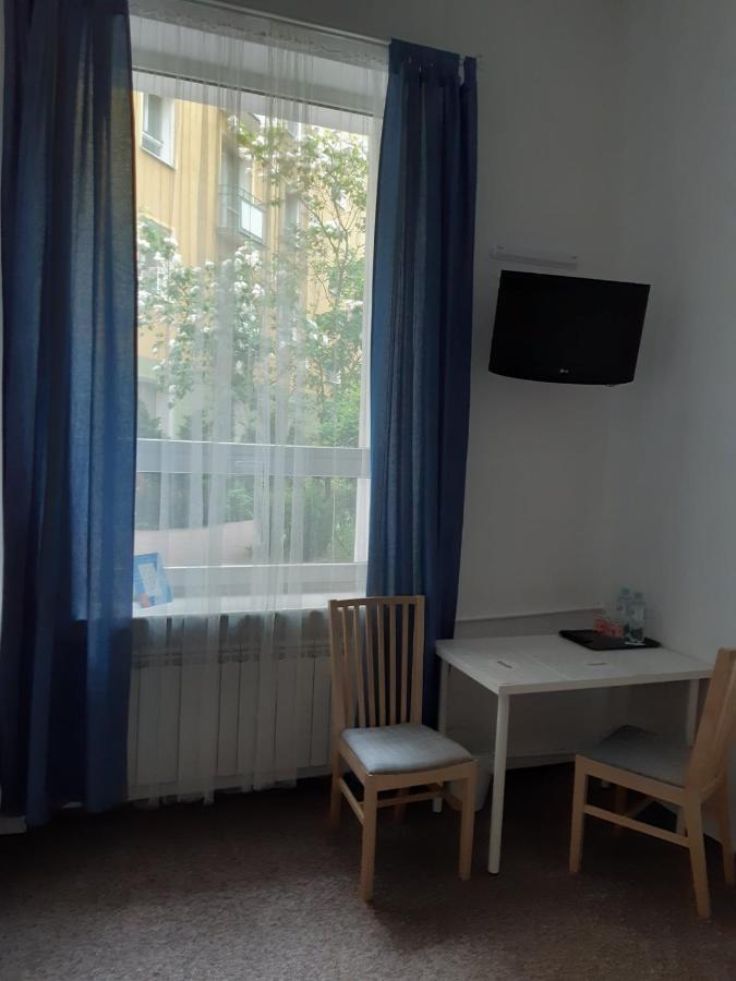 Pastel Guest Rooms Varsavia Esterno foto