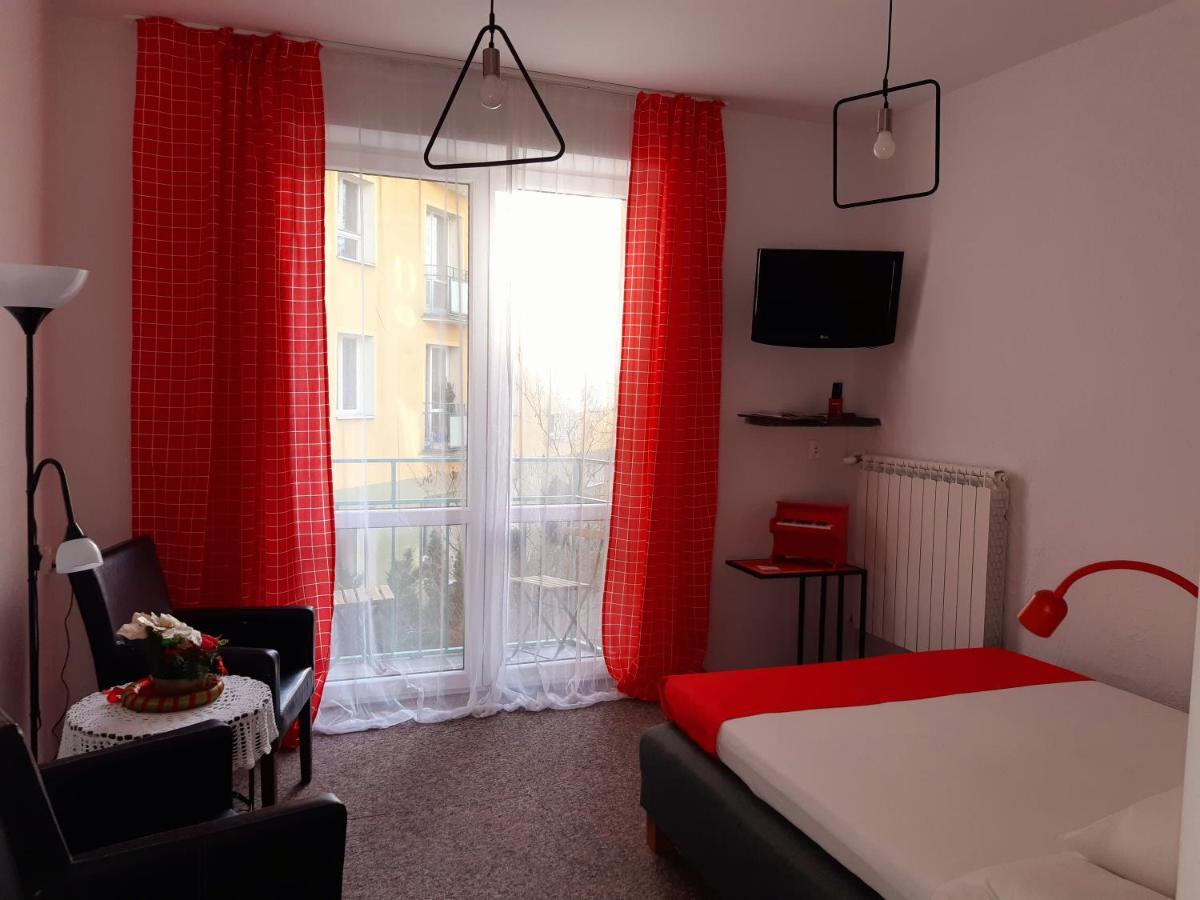 Pastel Guest Rooms Varsavia Esterno foto